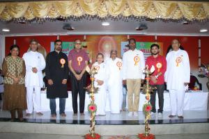 2. Stage Guests