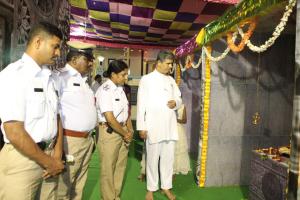 4.Publics Visiting to the Shivlinga Darshan